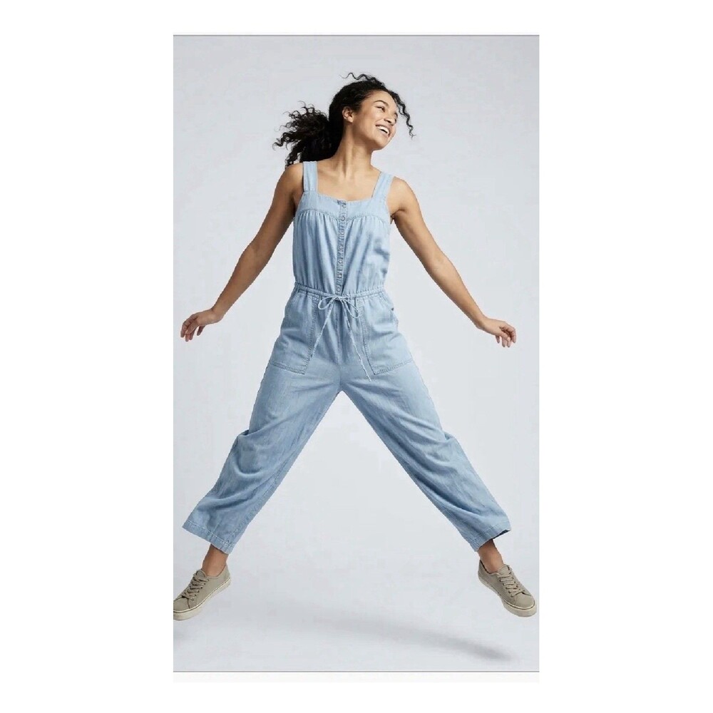 Old Navy Sz S Women’s Light Chambray Jumpsuit Wide Leg Smocked Back Boho Beach